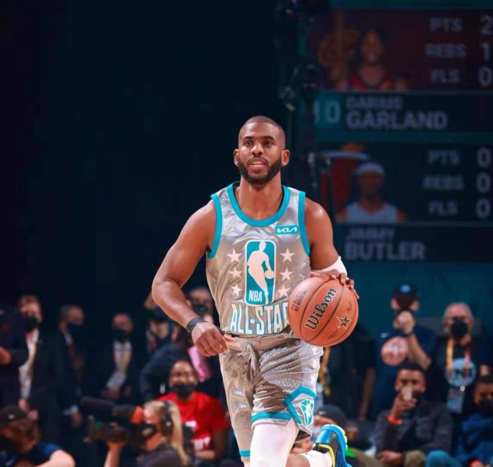 他不仅在集 他不仅在集